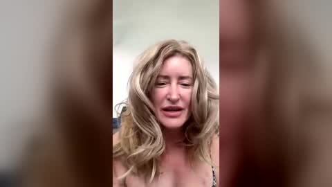 Snapshot of sunflowerannie chatting on 18, 7, 2026 sunflowerannie online show from 18, 7, 2026