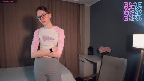 Kiki online show from 10, 4, 2026