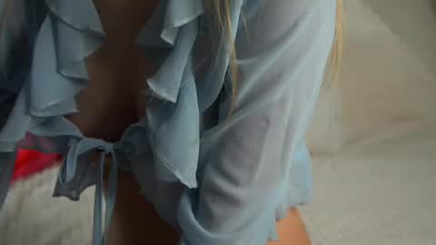 Lily online show from 10, 4, 2026