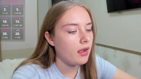 Snapshot of sunny_love__ chatting on 19, 11, 2025 Vanessa online show from 19, 11, 2025