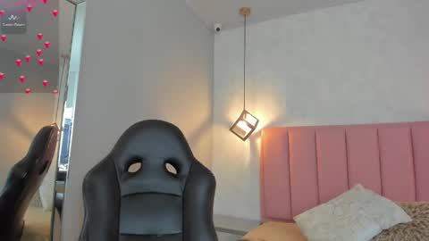  S U N N Y online show from 12, 4, 2026