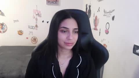 Snapshot of sunrocss chatting on 28, 11, 2025 sunrocss online show from 28, 11, 2025