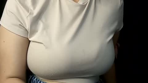 Annie online show from 25, 2, 2025