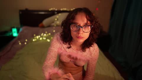 Hella online show from 22, 2, 2025