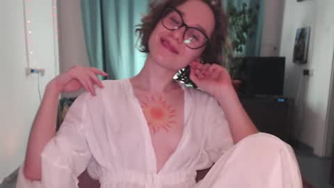 Hella online show from 18, 4, 2026