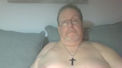 Snapshot of sunspotbaby chatting on 2, 11, 2025 Sunspotbaby online show from 2, 11, 2025