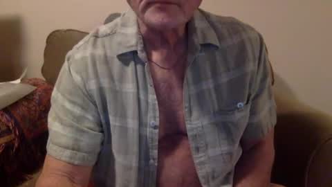 Snapshot of suntrdr077 chatting on 4, 2, 2026 suntrdr077 online show from 4, 2, 2026