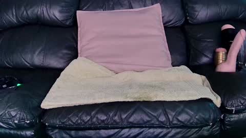 Thomas online show from 6, 1, 2025