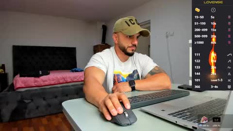 Snapshot of supermanboyxxl chatting on 2, 6, 2026 supermanboyxxl online show from 2, 6, 2026