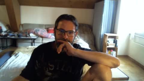 supersquirrel81 online show from 3, 10, 2025