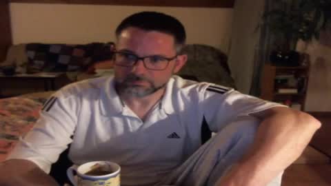 Snapshot of supersquirrel81 chatting on 26, 4, 2026 supersquirrel81 online show from 26, 4, 2026