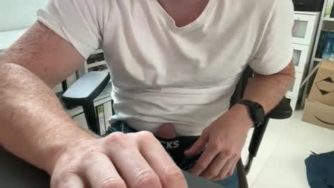 Snapshot of surfstar81 chatting on 15, 9, 2025 surfstar81 online show from 15, 9, 2025