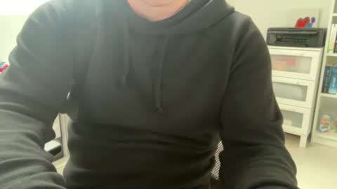 Snapshot of surfstar81 chatting on 24, 11, 2025 surfstar81 online show from 24, 11, 2025