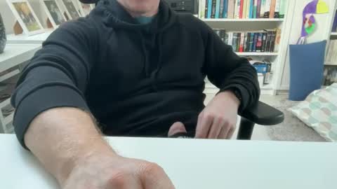 Snapshot of surfstar81 chatting on 1, 3, 2026 surfstar81 online show from 1, 3, 2026