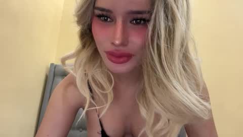 Mia online show from 14, 1, 2026