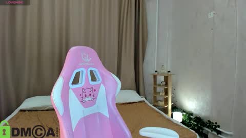 Annie online show from 26, 11, 2025