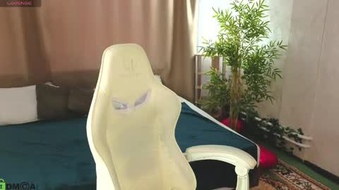 Annie online show from 20, 5, 2026