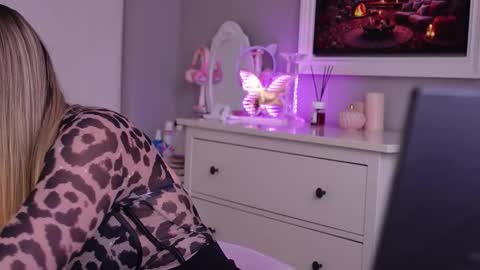 SusanJewel online show from 26, 10, 2025