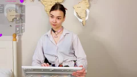 Snapshot of susannahtrojahn chatting on 15, 3, 2026 susannahtrojahn online show from 15, 3, 2026