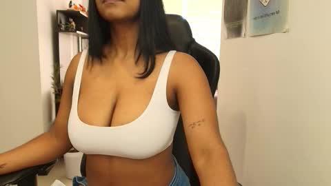 Susan Rhodes online show from 23, 11, 2025