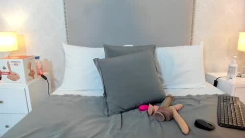 Snapshot of susanthomass chatting on 12, 2, 2026 susanthomass online show from 12, 2, 2026