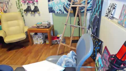   online show from 3, 11, 2025