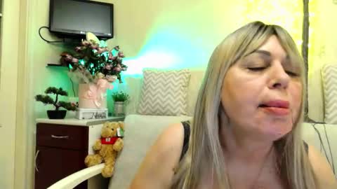 Snapshot of susiexnoreen chatting on 5, 6, 2026 SusiexNoreen online show from 5, 6, 2026
