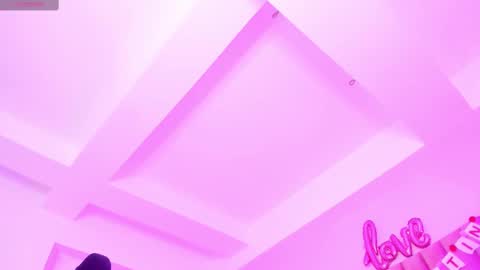 Snapshot of sussan_nicolle1 chatting on 27, 2, 2025 Sussan Nicole  online show from 27, 2, 2025
