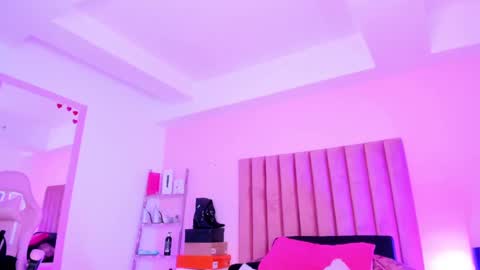 Snapshot of sussan_nicolle1 chatting on 27, 9, 2025 Sussan Nicole  online show from 27, 9, 2025
