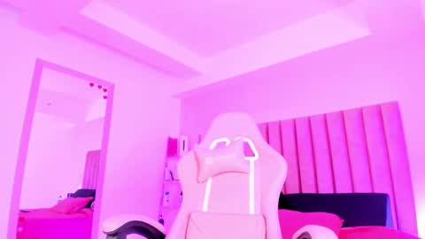 Snapshot of sussan_nicolle1 chatting on 17, 10, 2025 Sussan Nicole  online show from 17, 10, 2025