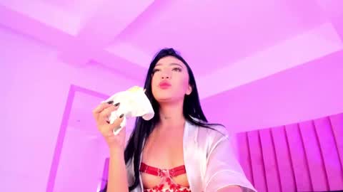 Snapshot of sussan_nicolle1 chatting on 27, 10, 2025 Sussan Nicole  online show from 27, 10, 2025
