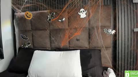 Snapshot of sussy_vixen chatting on 24, 10, 2025 sussy_vixen online show from 24, 10, 2025