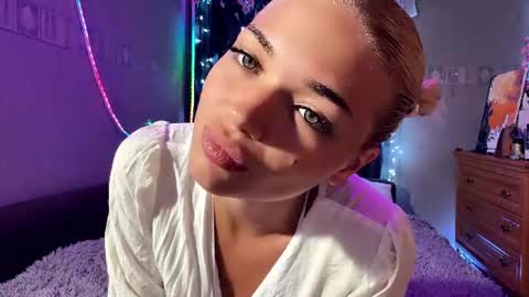 Stacy online show from 4, 8, 2026