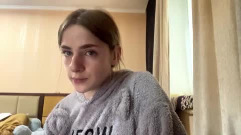 Snapshot of suzannetigerino chatting on 2, 6, 2026 Emila online show from 2, 6, 2026