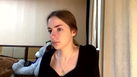 Snapshot of suzannetigerino chatting on 5, 7, 2026 Emila online show from 5, 7, 2026