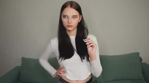 Snapshot of suzannetoye chatting on 5, 12, 2025 Sena online show from 5, 12, 2025