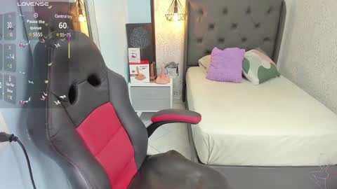 S U Z E T  online show from 21, 1, 2025