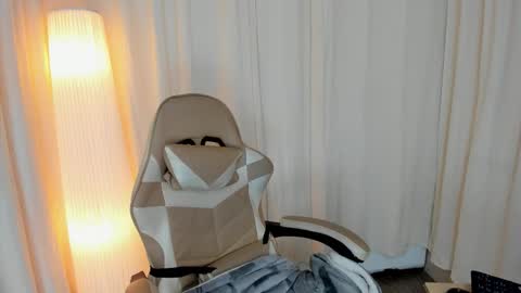 suzu_wolf online show from 16, 10, 2025