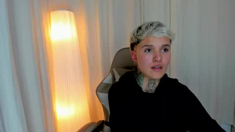 suzu_wolf online show from 22, 10, 2025
