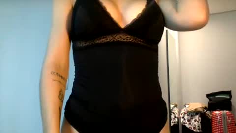 The real sugar baby   Suzy Summer   online show from 3, 2, 2025