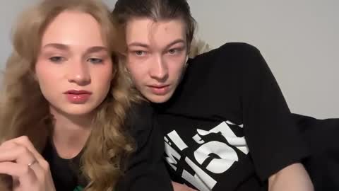 Snapshot of swaggaenjoyer chatting on 15, 4, 2026 Denis and Mia online show from 15, 4, 2026