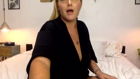 Snapshot of swedish_candii chatting on 31, 12, 2024 Swedish Candii online show from 31, 12, 2024