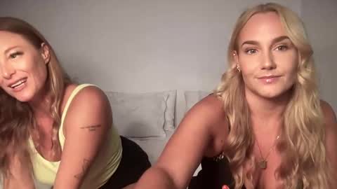 Snapshot of swedish_candii chatting on 19, 9, 2025 Swedish Candii online show from 19, 9, 2025