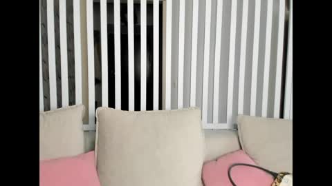 sweeety_peach online show from 2, 4, 2026