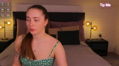 Sweet  Amily online show from 19, 4, 2026