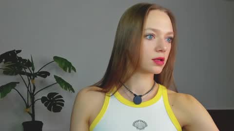 Snapshot of sweet__piece chatting on 12, 4, 2026 Alice online show from 12, 4, 2026