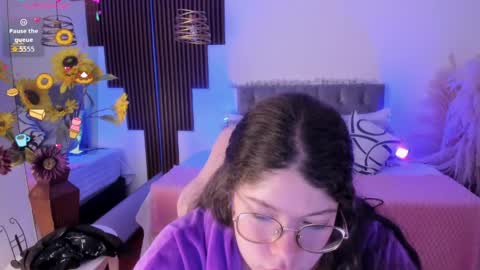 Alice online show from 10, 4, 2026