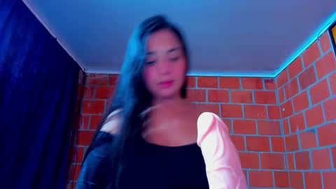 sweet and hot alaia online show from 25, 11, 2025