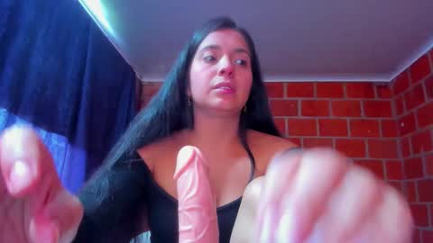 sweet and hot alaia online show from 15, 1, 2026