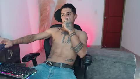 Snapshot of sweet_angel25 chatting on 3, 10, 2025 sweet_angel25 online show from 3, 10, 2025